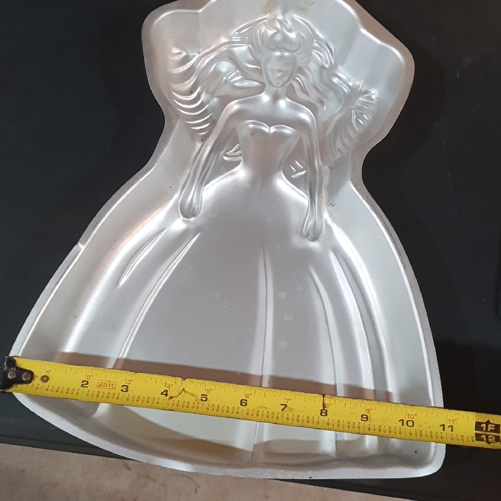 Vintage Barbie Mattel Princess Shaped Cake Mold - Picture 5 of 7